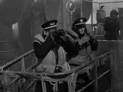 Look. She‘s surfacing. - Action in the North Atlantic
