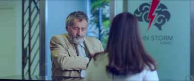 Look, she's my daughter.
I'm looking for her. - Legions