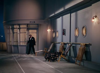 Look someone's coming - Gentlemen Prefer Blondes