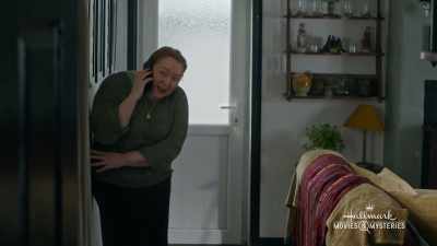 Look, the person at Orla's,
I didn't see them, - Haunted Harmony Mysteries: Murder in G Major