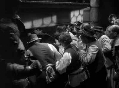 Look, there must be an opening in there. - The Black Room