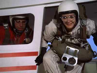 Look, there's the
club right below us. - Love, American Style