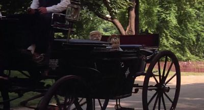 Look Waldorf It's the frog and the pig - The Muppets Take Manhattan
