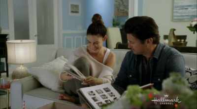 - Look.
- We were inseparable? - Over the Moon in Love
