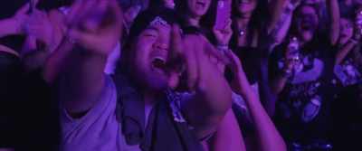 - Look, what you're giving
Mac, it's making him crazy. - Olivia Rodrigo: GUTS World Tour