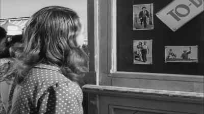 Look who's here.
It's the man who left the card. - Brighton Rock