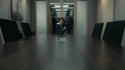 Look, that woman is not okay. - Coroner