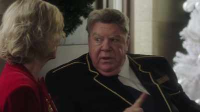 Look, you and I know this
place better than anyone. - Christmas 9 to 5