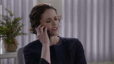 Look, if you won't
give me his number, - Christmas a la Mode