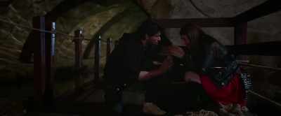 - Looking for a ring like some nutcase.
- Ssh! They'll hear us. - Jab Harry Met Sejal