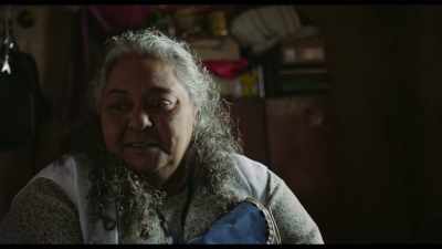Looking at that rotten wood,
getting termite droppings on his face... - Charcoal