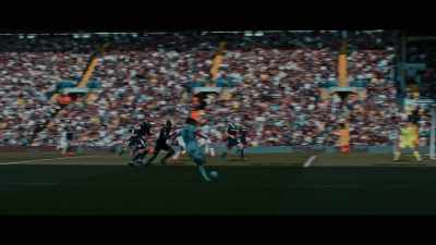 Looking to cut back here, Hernandez
arriving late, and he finds the corner. - Take Us Home: Leeds United