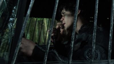 Looks like a Trikru checkpoint. - The 100