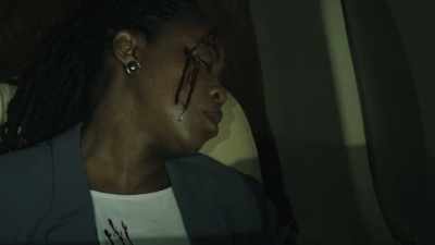 Looks like everyone's dead.
- Not everyone. - The Enemy Within