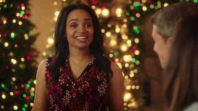 - Looks like everyone's turning
     in for the night so... - Let's Meet Again on Christmas Eve