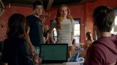 Looks like our table's ready - Famous in Love