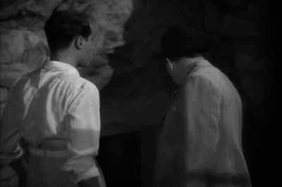 Looks like somebody's
gunning for us. - Charlie Chan in Egypt