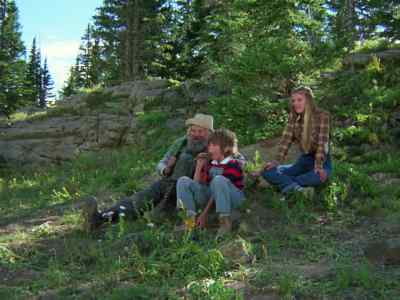 Looky. - Mountain Family Robinson
