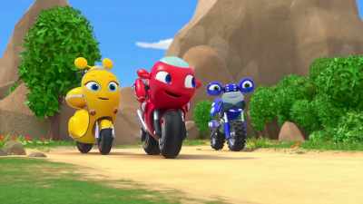 Loop, stay here.
Don't go near that mud. - Ricky Zoom