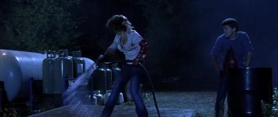 Lori, get the tanks! - Freddy vs  Jason