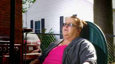 [Lori] I bought another bar.
I bought another house. - Queen of Meth