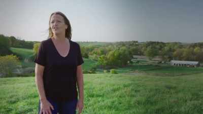 [Lori] We had paintball wars. - Queen of Meth
