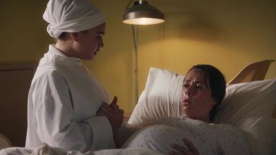 Lorna, it seems your baby's head
is tilted at a slight angle, - Call the Midwife