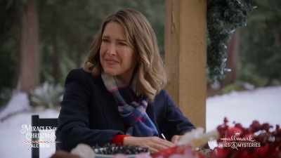 Lorsque j'offre une couronne, - Our Christmas Journey