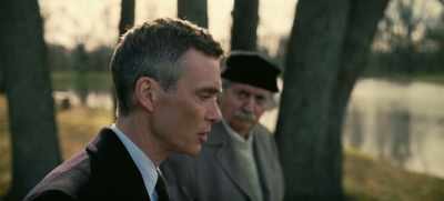 Lost in your quantum world
of probabilities - Oppenheimer