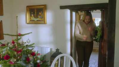 [Loud bang]
[Emma groans in pain] - A Very English Christmas
