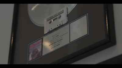 [loud cheering] - Diddy: The Making of a Bad Boy