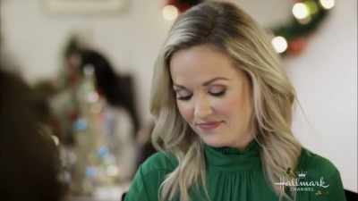 [loud clapping] - With Love, Christmas