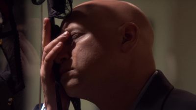 [Loud knocking]
- Oh, my god, charlie. - Californication