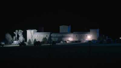 [loud screeching] - Waco