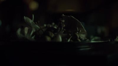 - (louder sizzling)
- (Italian song still playing) - Hannibal