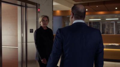 - Louis Litt?
- Yeah. - Suits