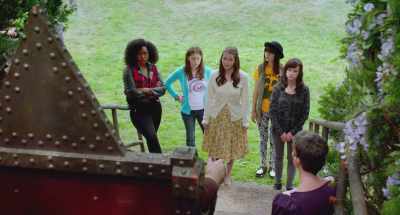 - Louis, think of it like this. - The Outcasts