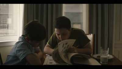 ♪ (LOUISE SINGING
ON PHONOGRAPH) ♪ - The Plot Against America