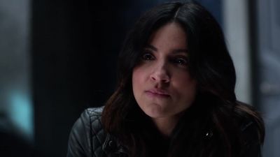 Love can make people do things
that they don't normally do. - Supergirl