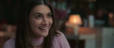 Love me. - Hum Do Hamare Do