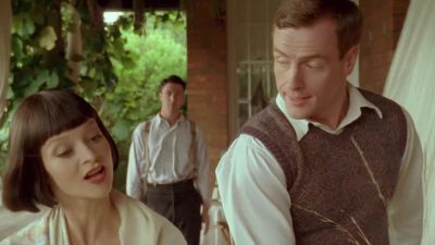 - Lovely day!
- I want to get on. - Agatha Christie's Poirot