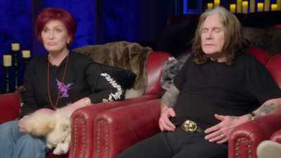 - Lovely. Lovely, bring it on Jack.
- This is a unidentified - The Osbournes Want to Believe