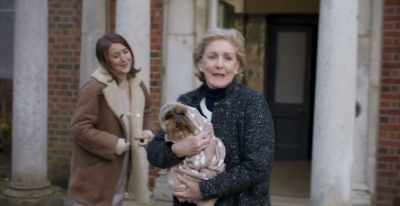 -Lovely time.
-Thank you. - Surviving Christmas with the Relatives