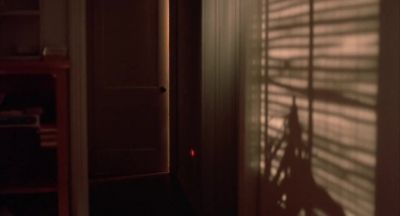 Lover boy oughta lock his door - Blood Simple