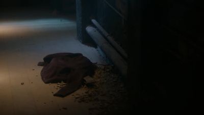 (low growling) - Legacies