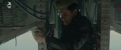 Low, he's going low. - Unbroken