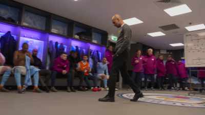 [low indistinct chatter] - All or Nothing: Manchester City