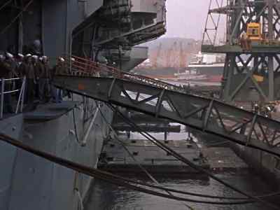 Lower away. Easy! - The Bridges at Toko Ri