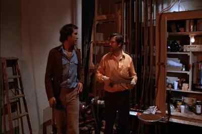Lower the curtain.
And bring that other thing down. - Foul Play