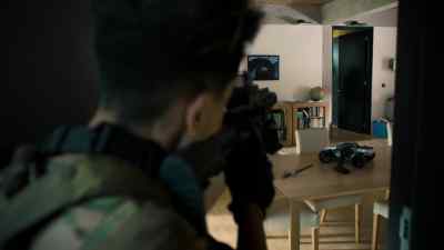 Lower your weapon, soldier. - Strike Back
